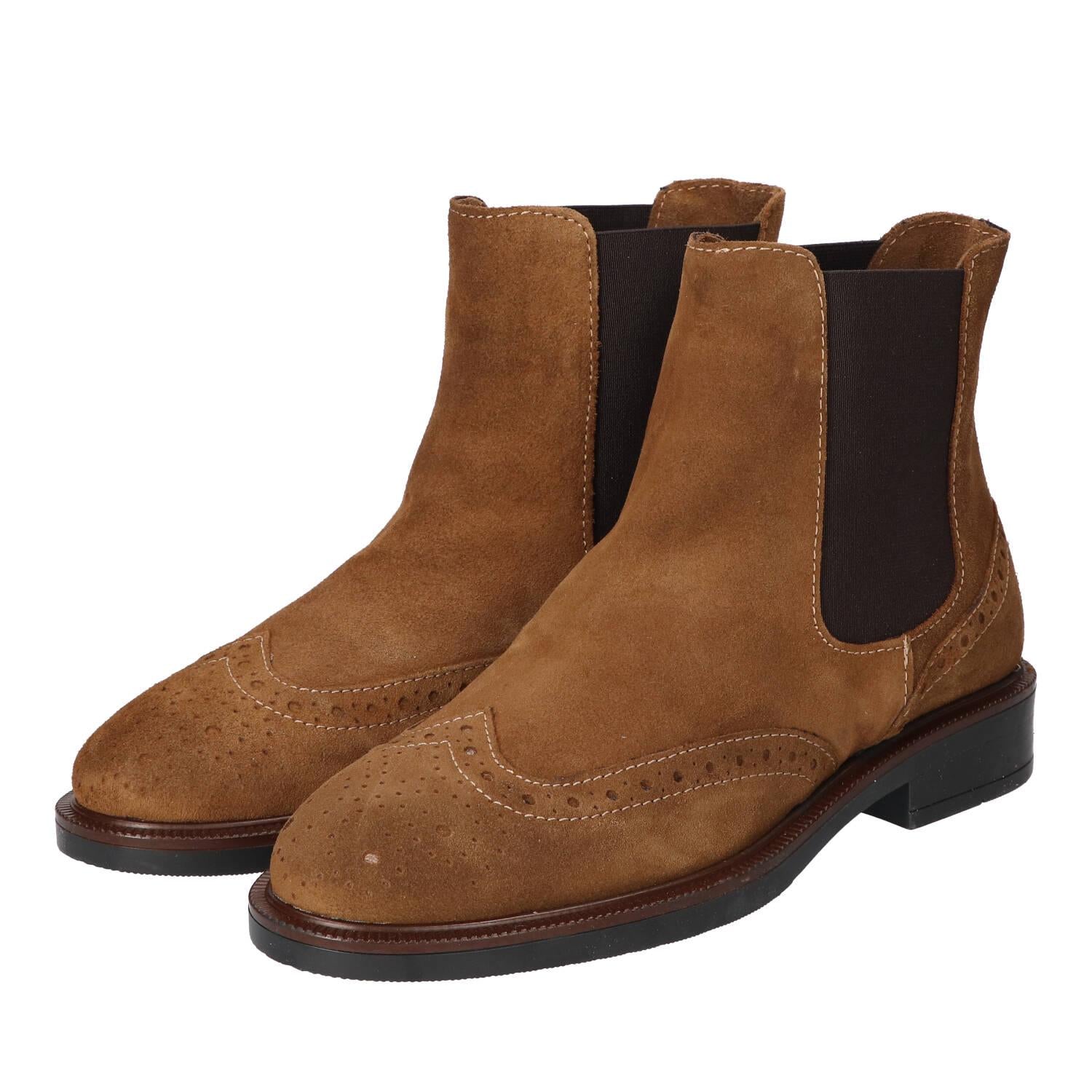 Booties, Cognac