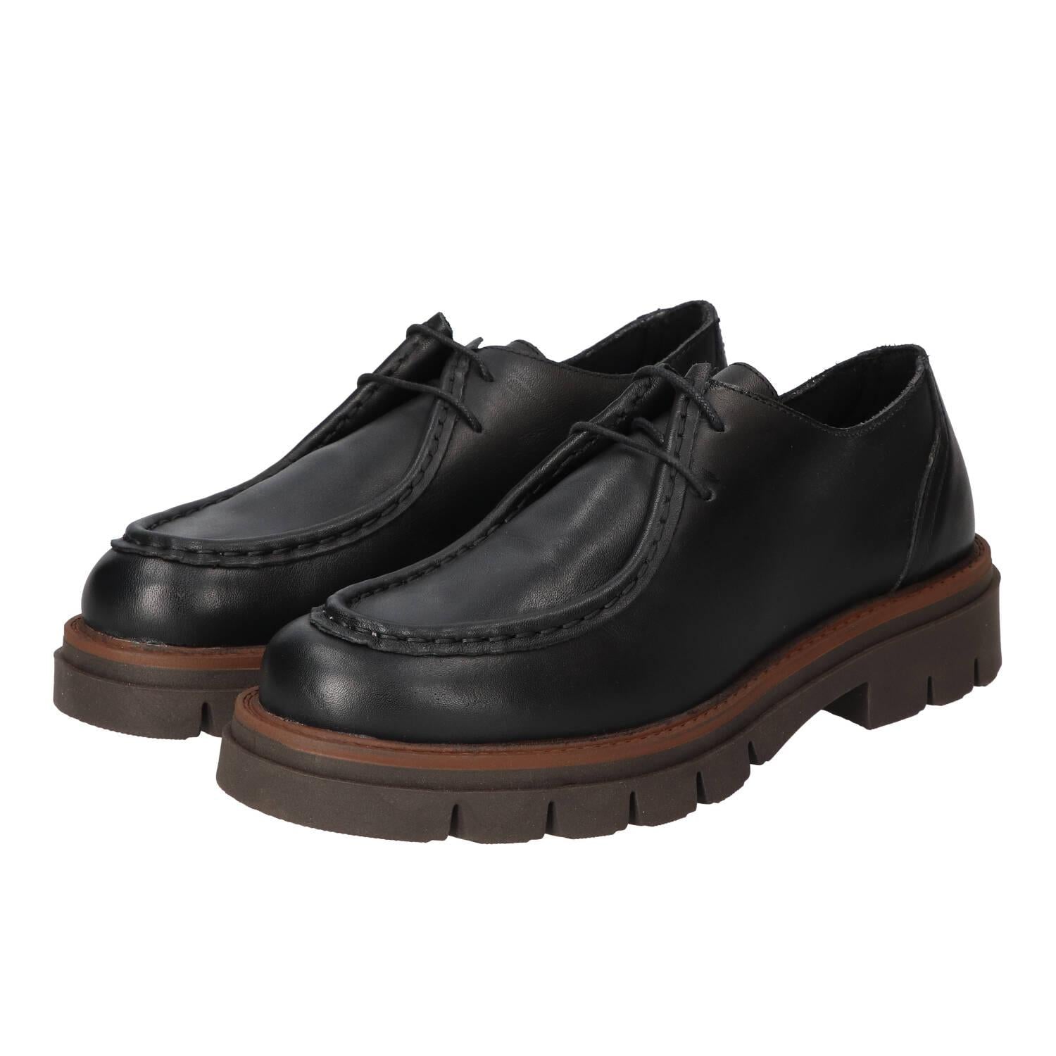 Veterschoenen, Zwart