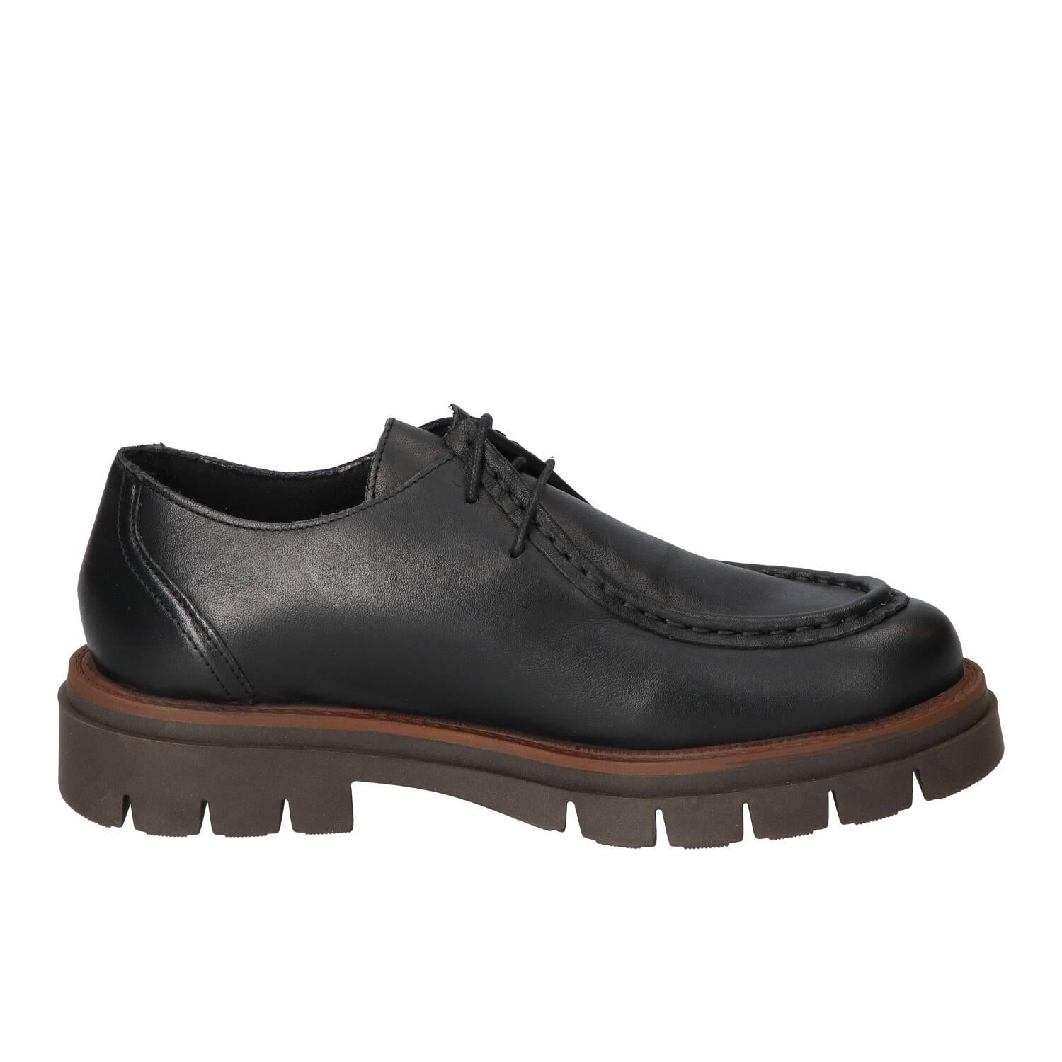 Veterschoenen, Zwart