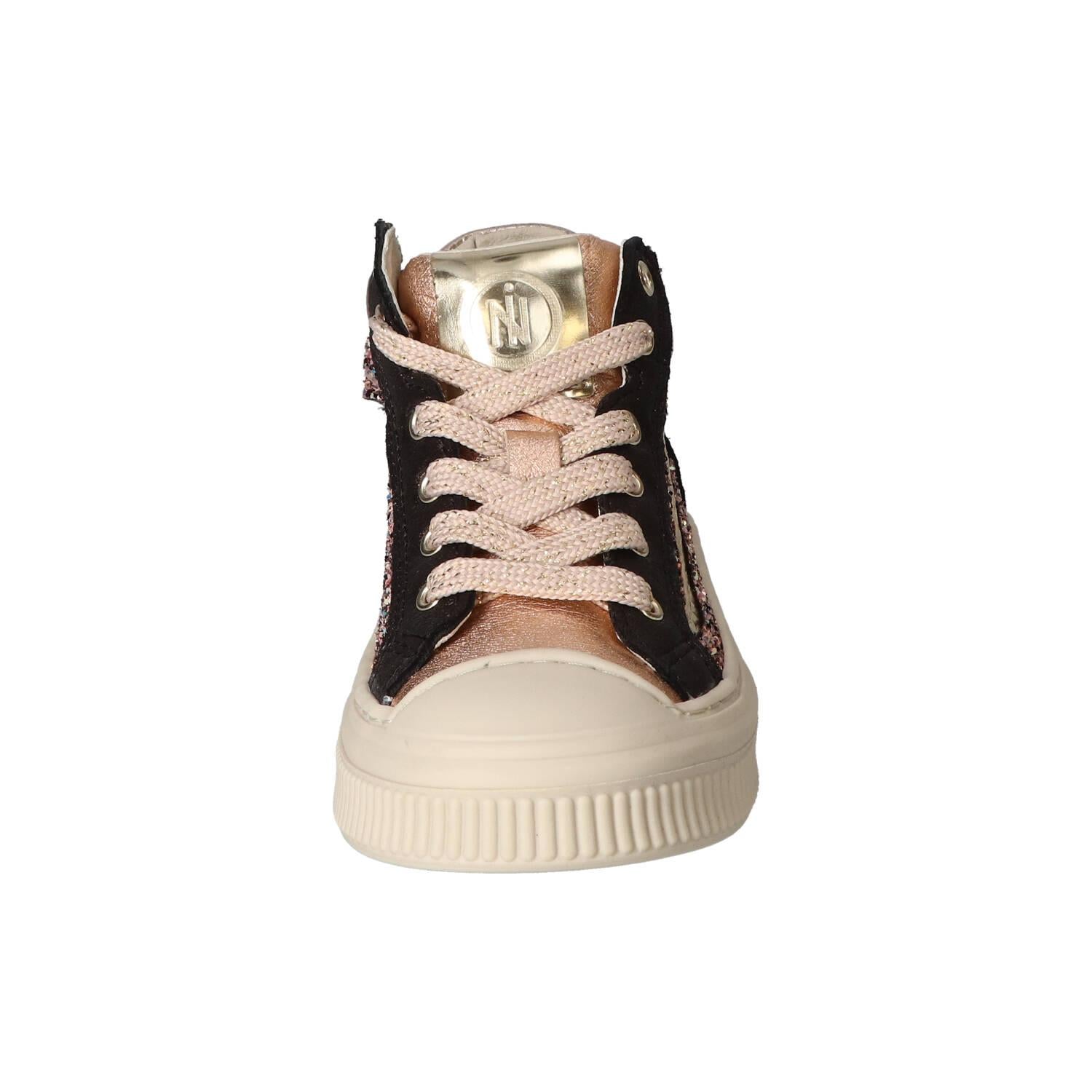 Veterschoenen, Roze
