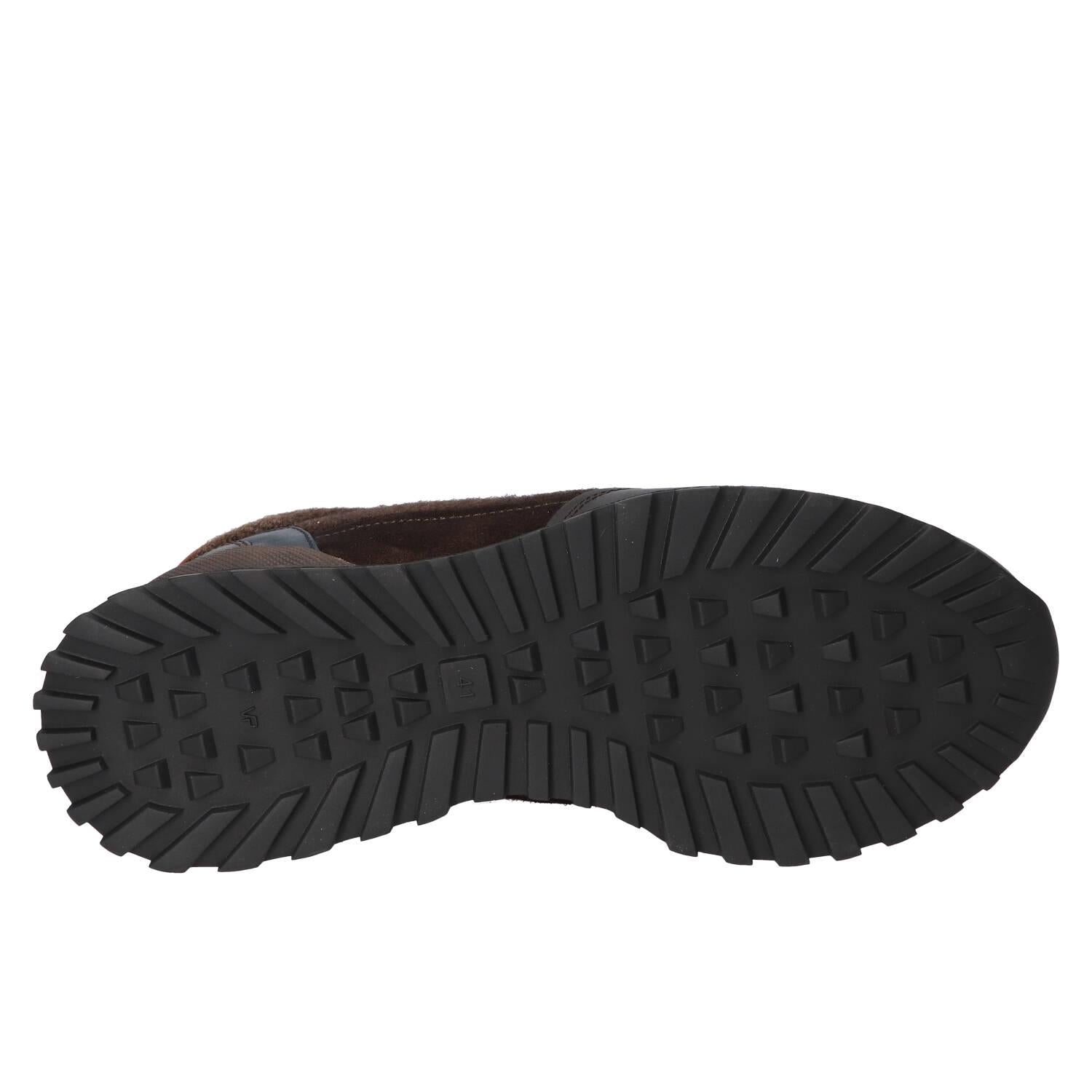 Sneakers, Donkerbruin