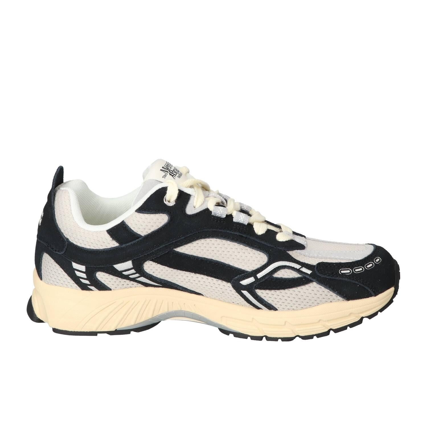 Sneakers, Zwart